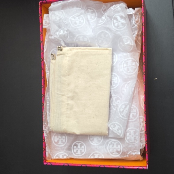 TORY BURCH Pointed Backless Loafer/Mule Patent Leather - Picture 12 of 12